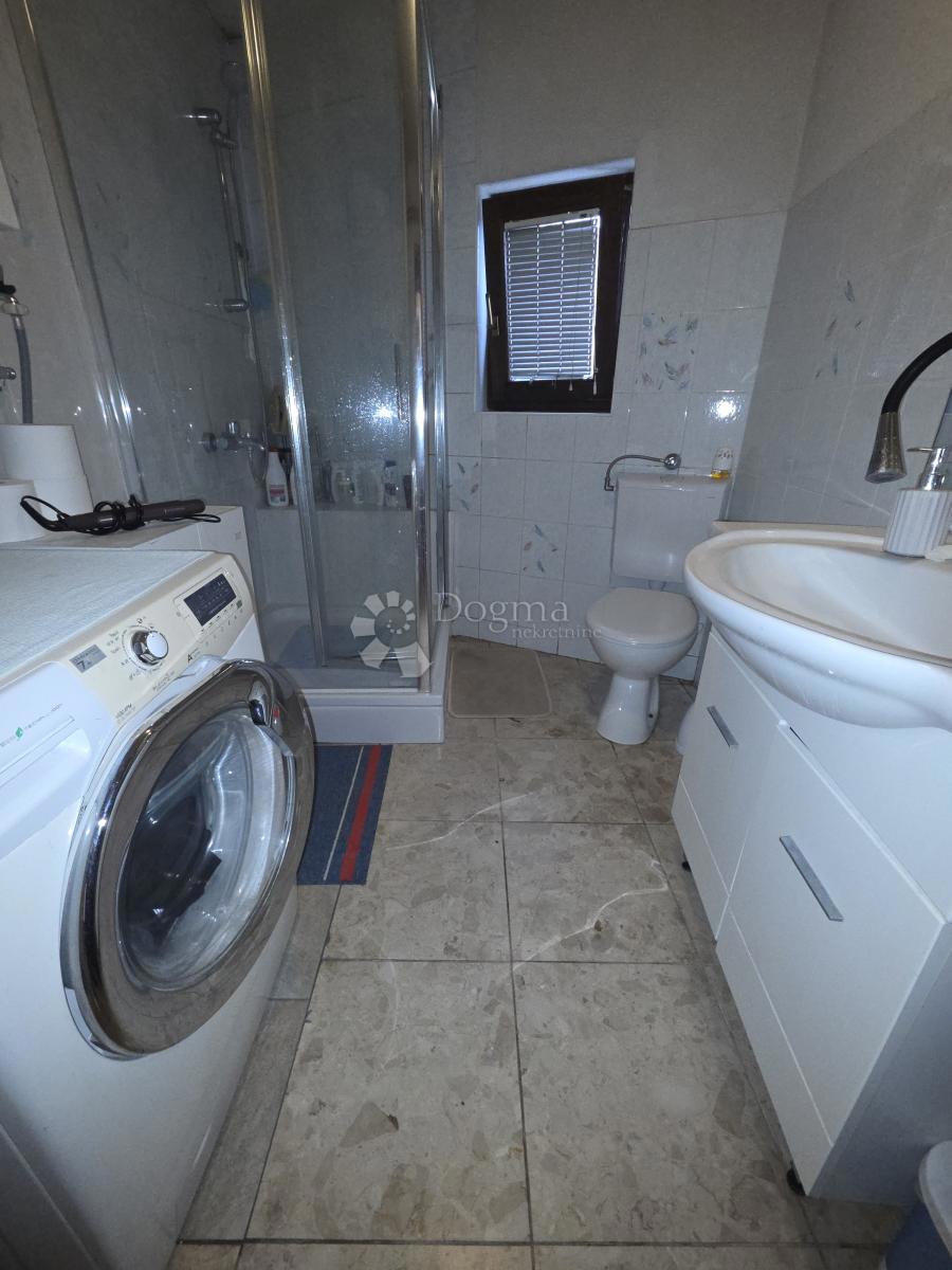 Casa Sesvetski Kraljevec, Sesvete, 209m2