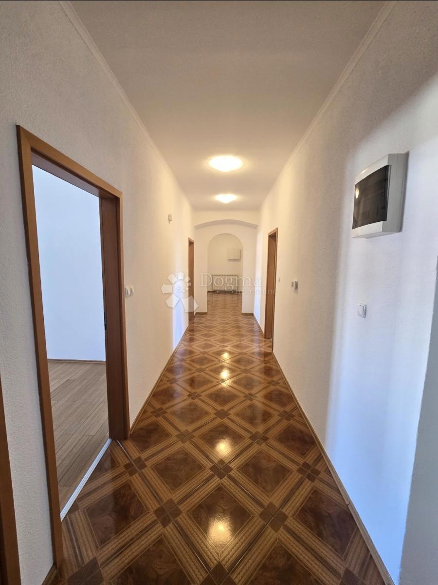 Allogio Centar, Rijeka, 166m2