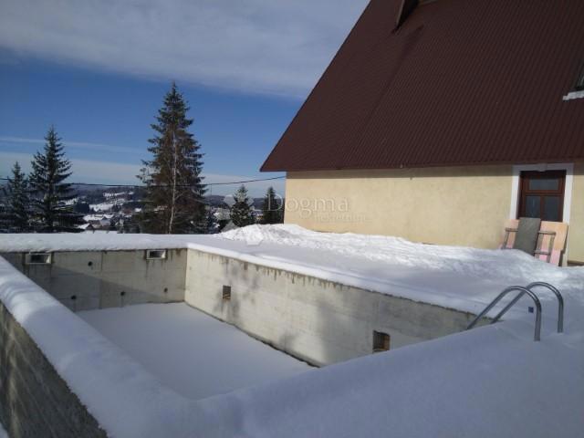 Casa Ravna Gora, 380m2