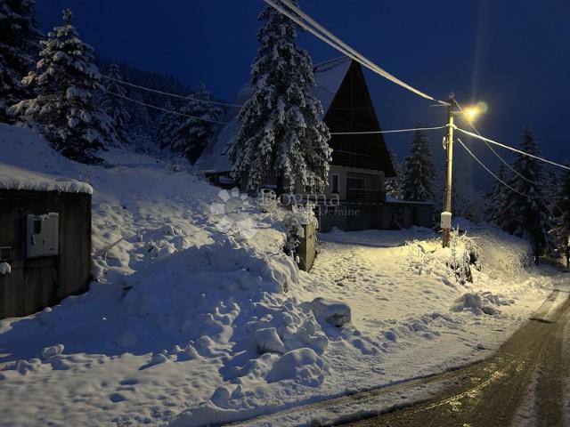 Casa Ravna Gora, 380m2