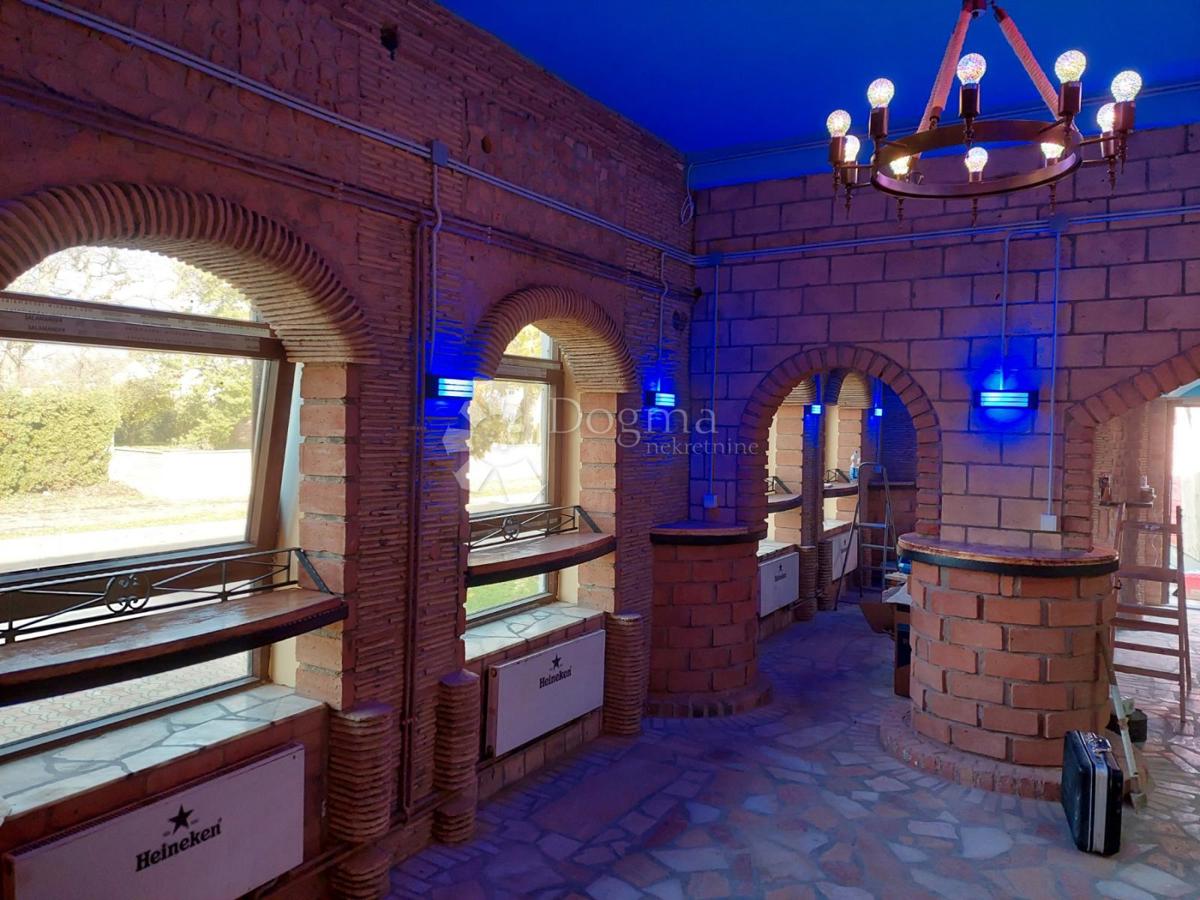 Locale commerciale Darda, 174,08m2