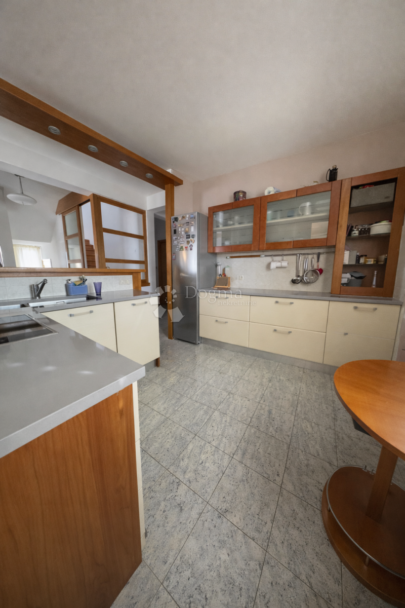 Casa Podstrana, 435m2