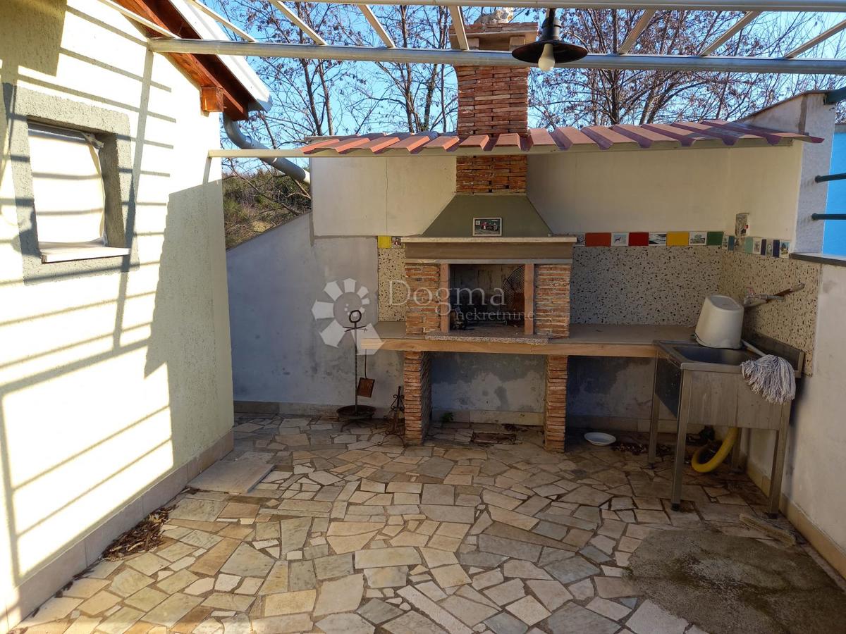 Casa a un piano con piscina in un tranquillo sobborgo di Rovigno