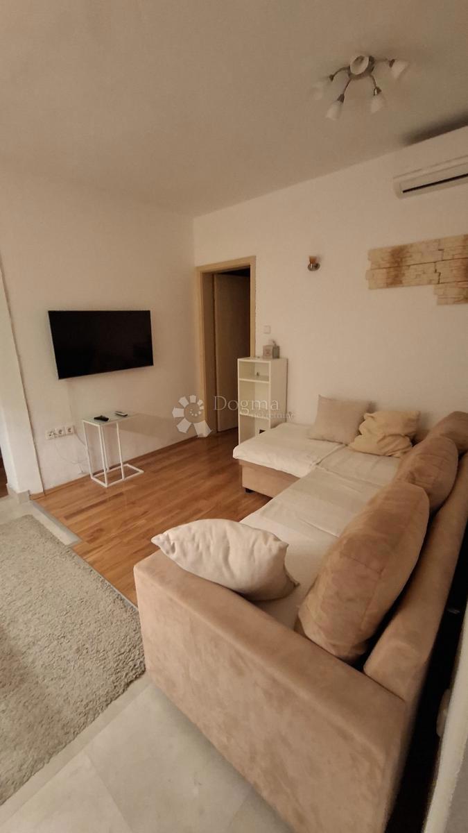 Casa Posedarje, 500m2