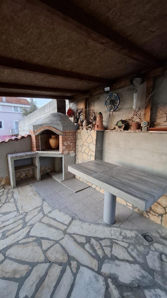 Casa Posedarje, 500m2