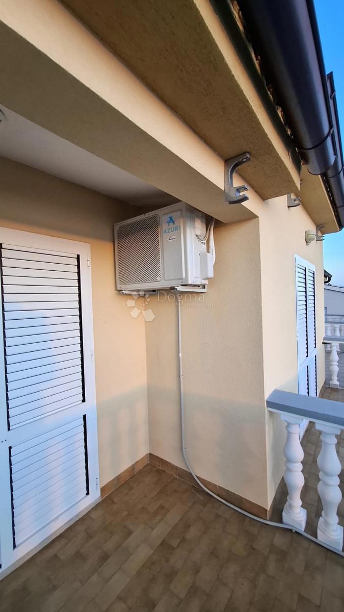 Casa Posedarje, 500m2