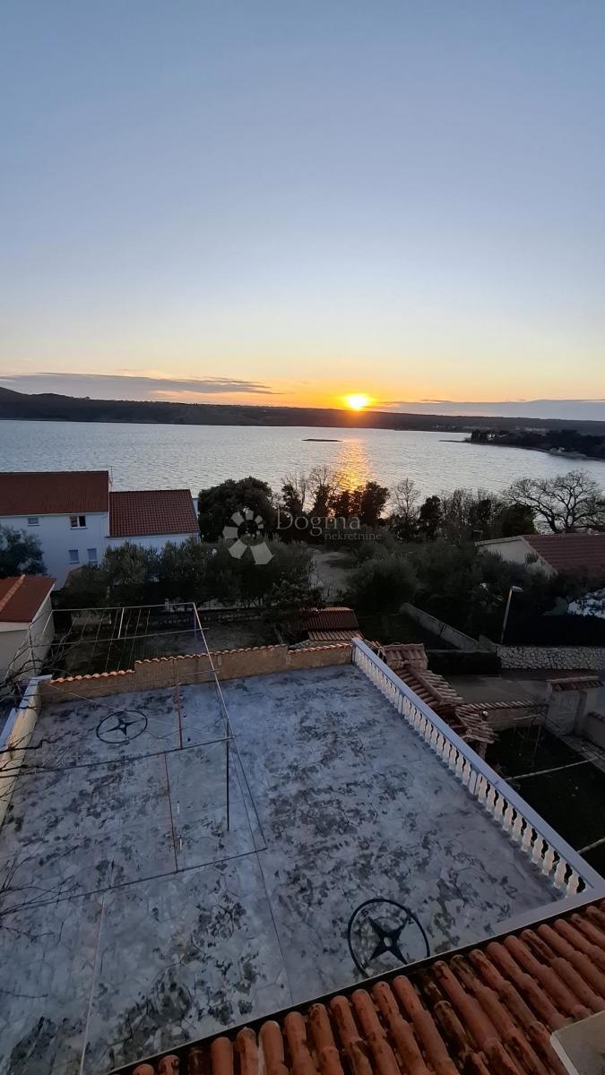 Casa Posedarje, 500m2