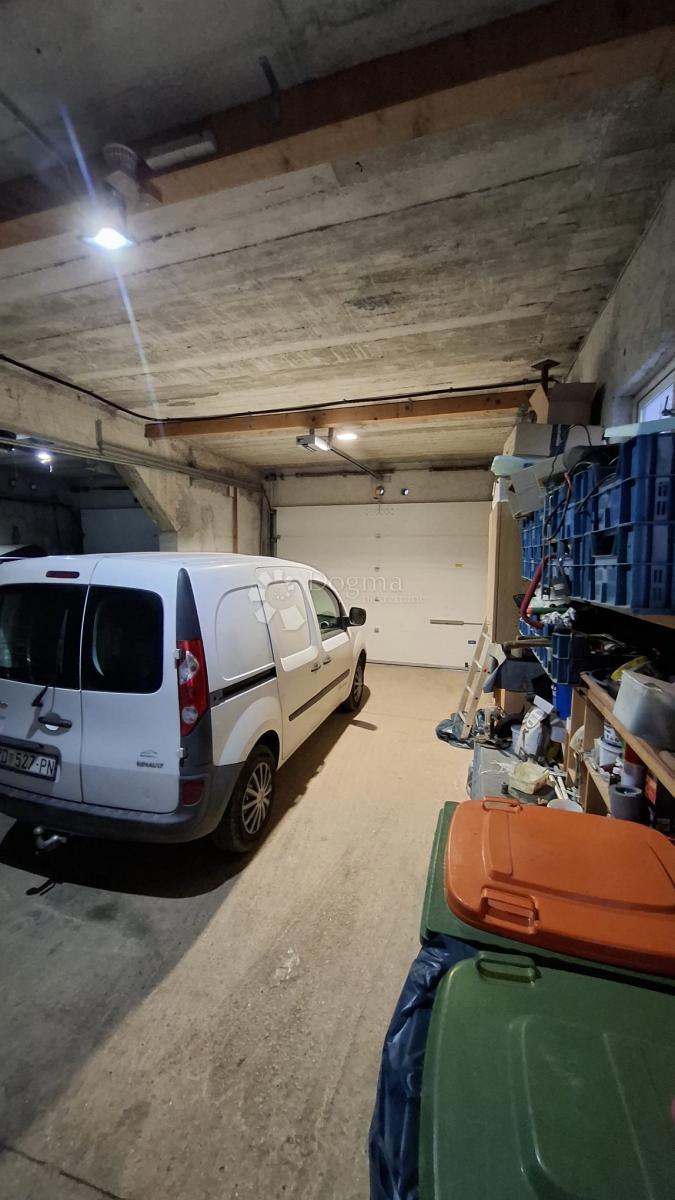 Casa Posedarje, 500m2