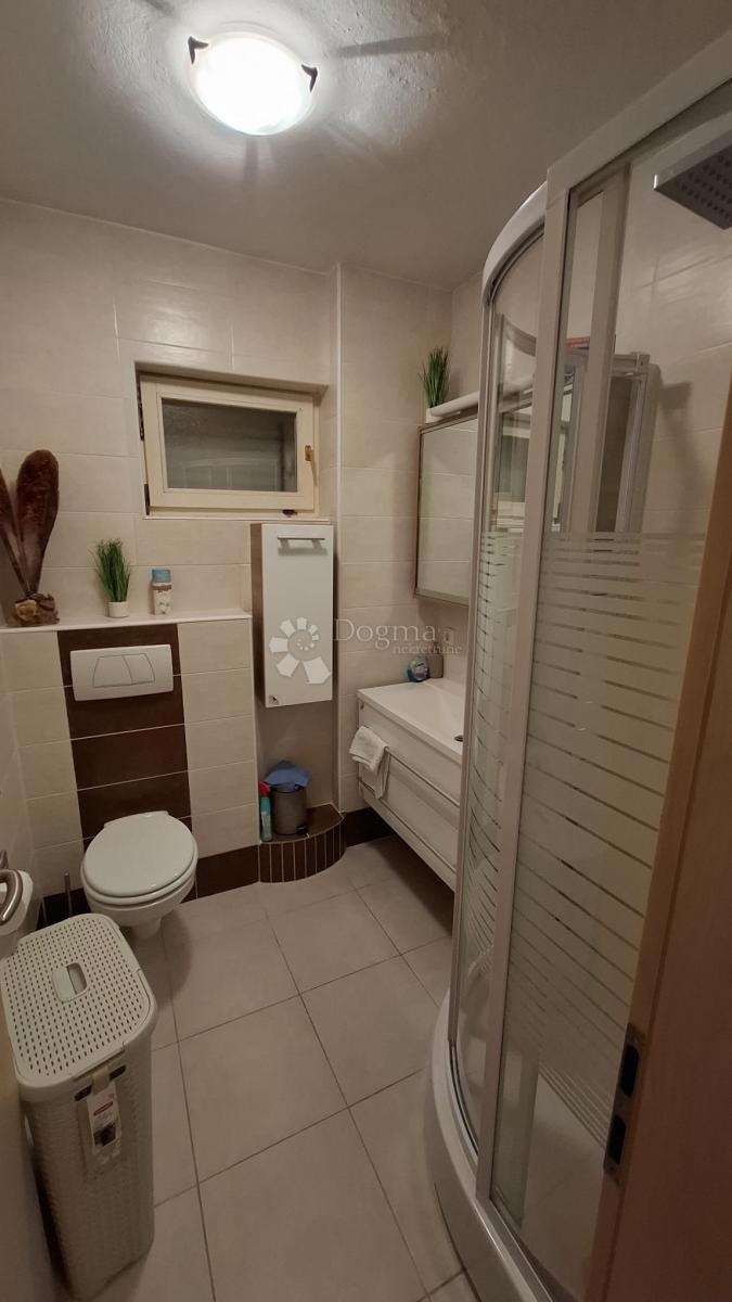 Casa Posedarje, 500m2