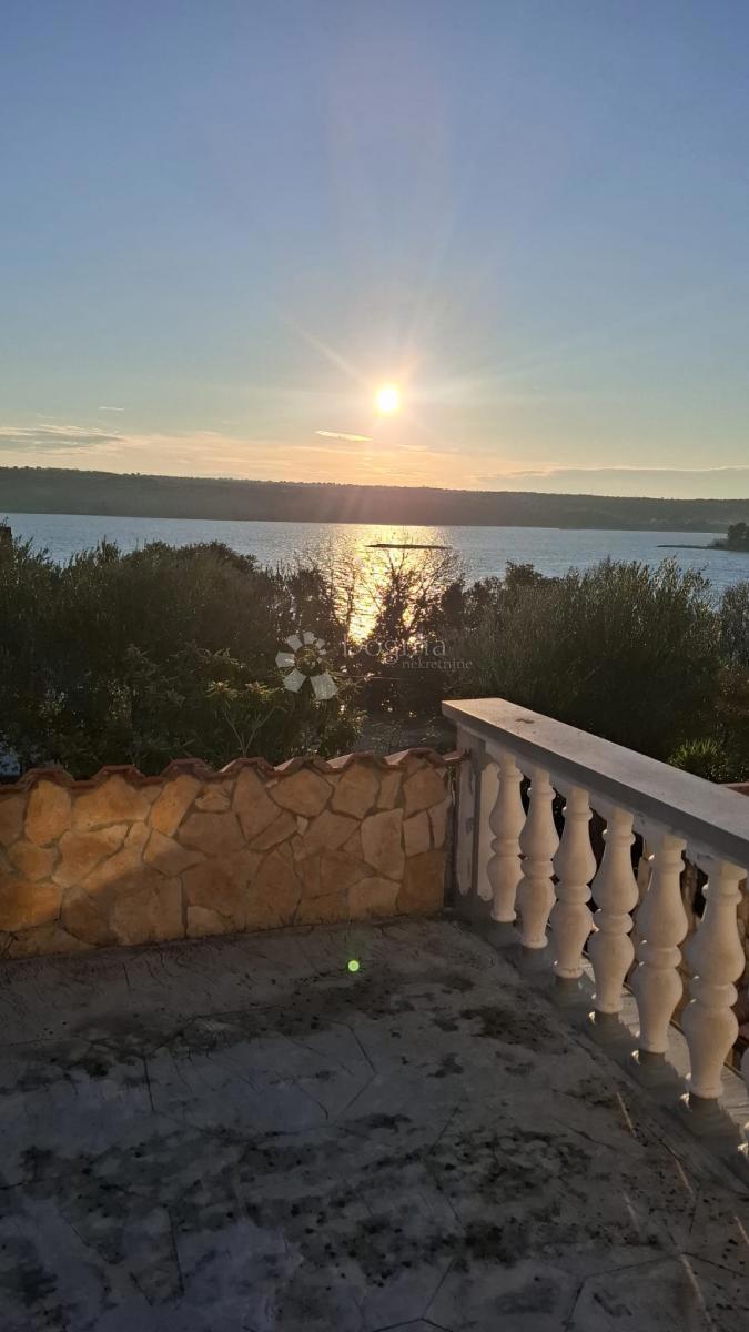 Casa Posedarje, 500m2