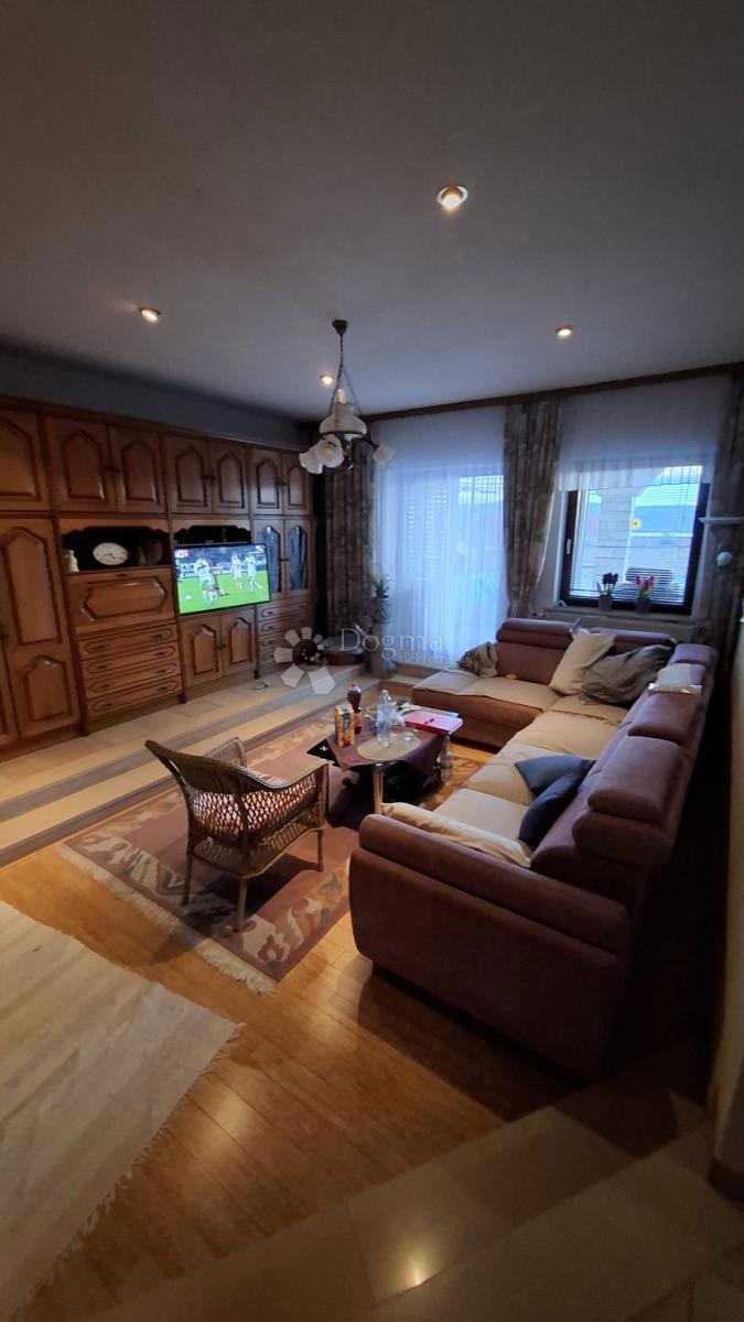 Casa Posedarje, 500m2