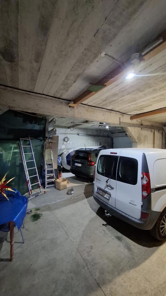 Casa Posedarje, 500m2