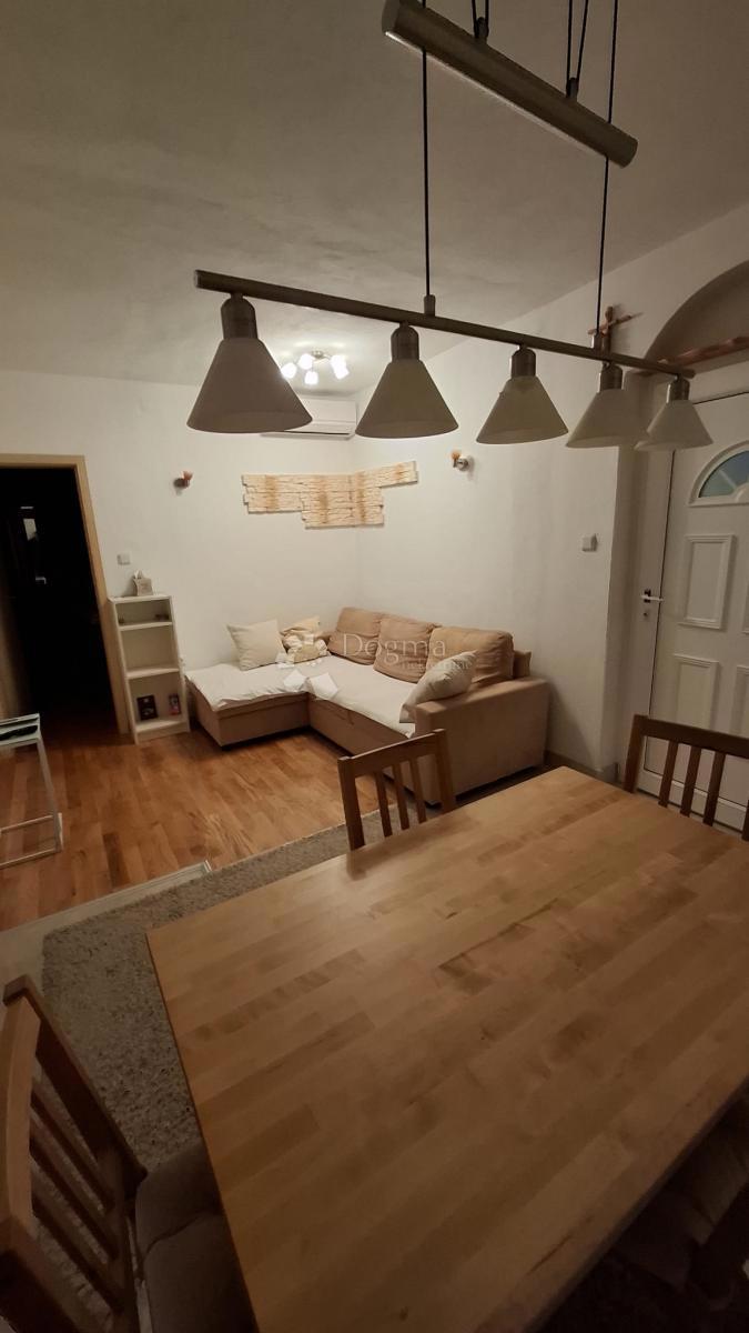 Casa Posedarje, 500m2