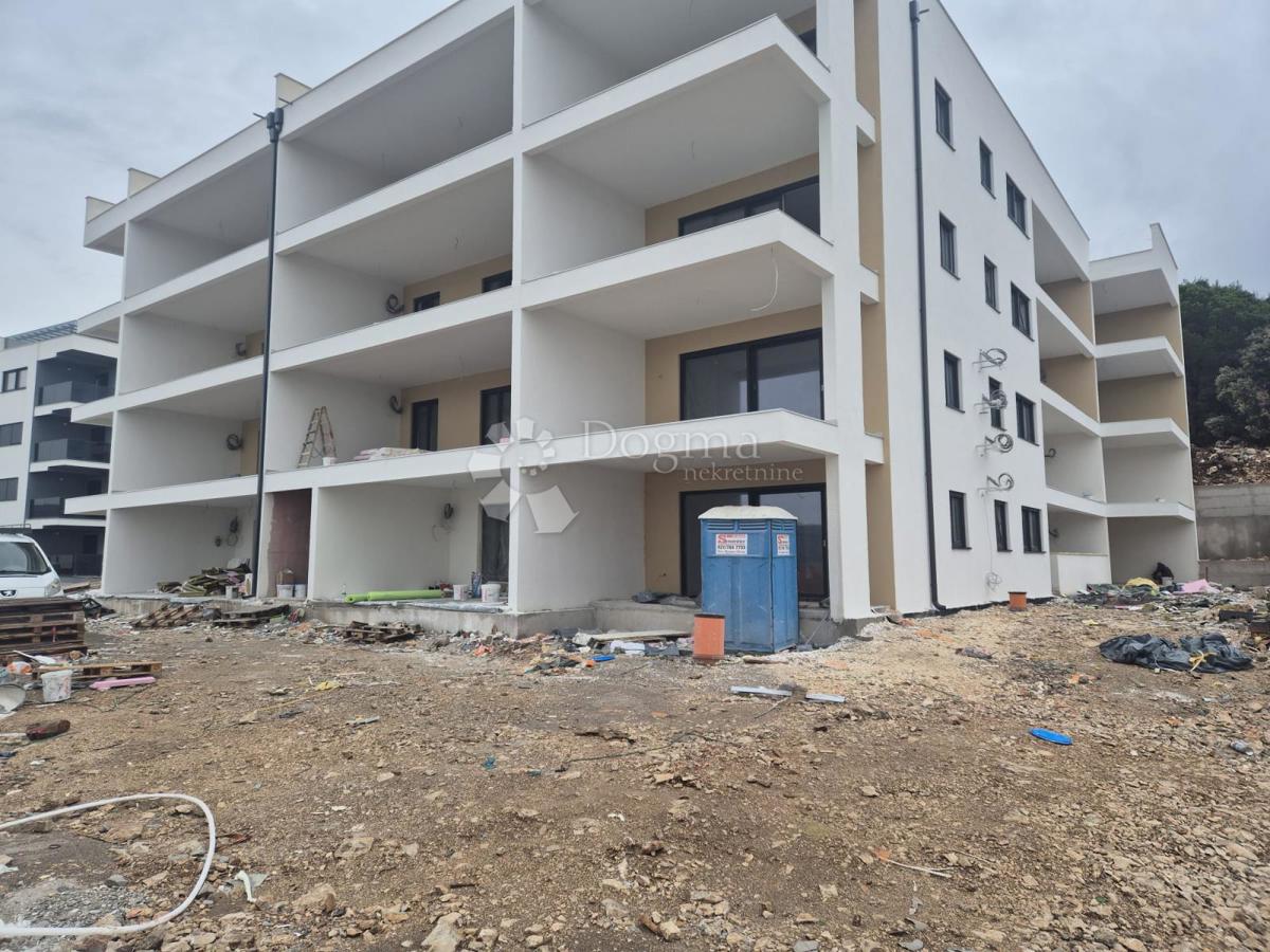 Allogio Okrug Gornji, Okrug, 106,37m2