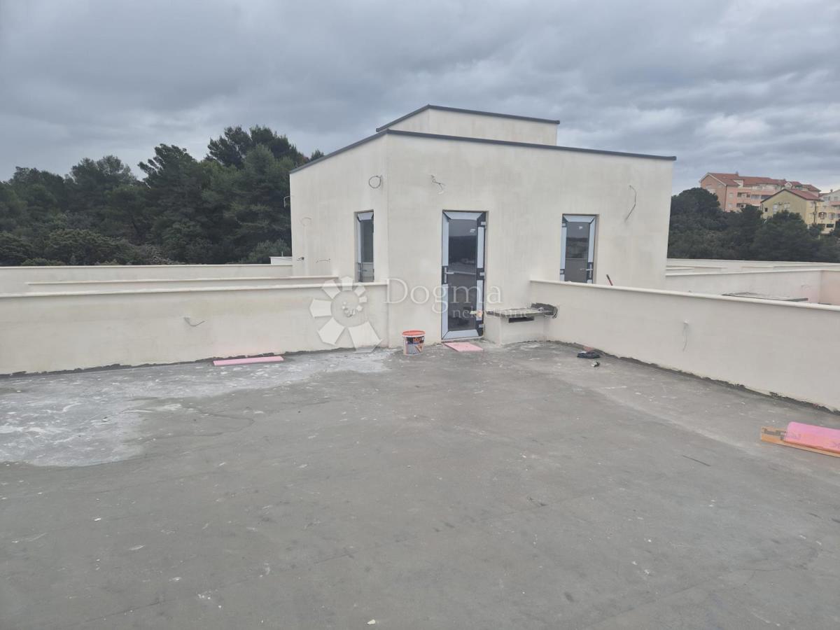 Allogio Okrug Gornji, Okrug, 106,37m2