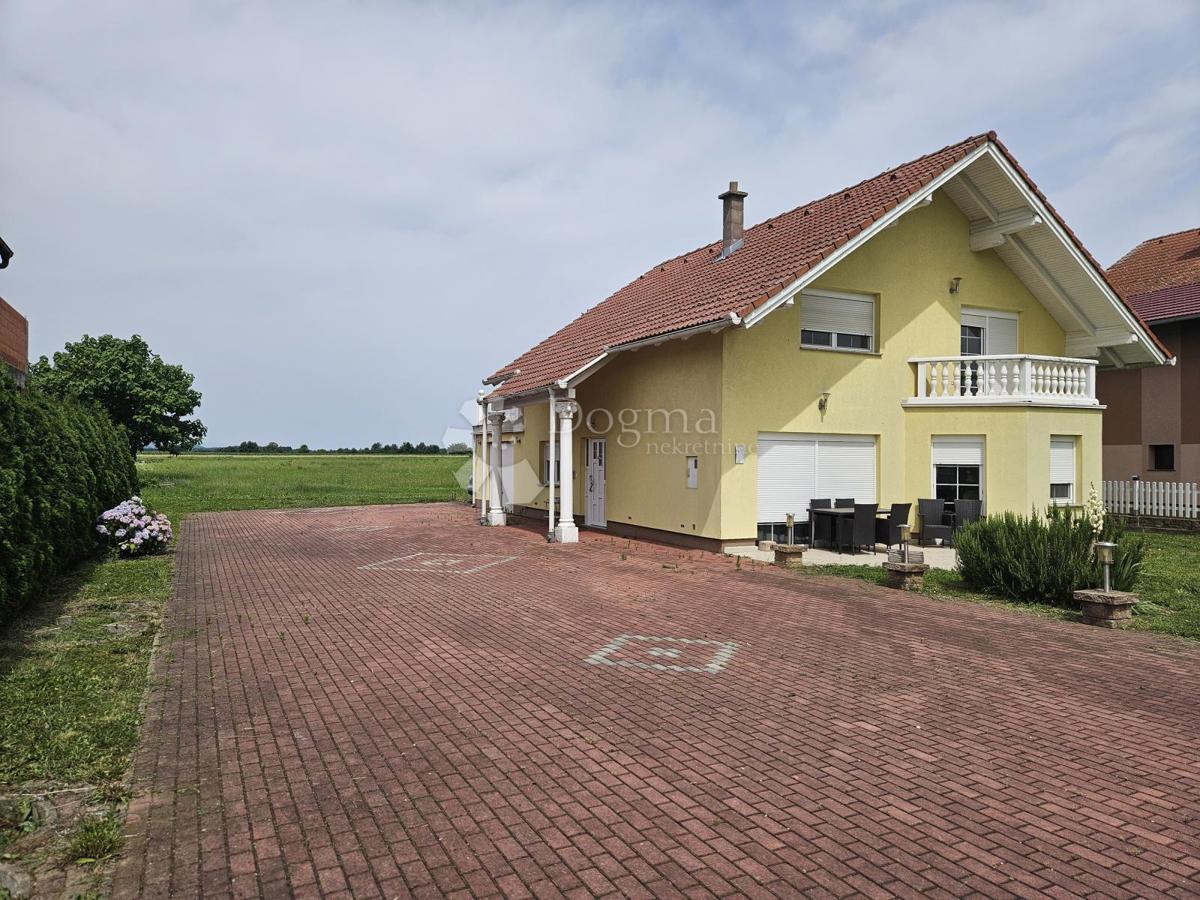 Casa Majerje, Petrijanec, 176m2