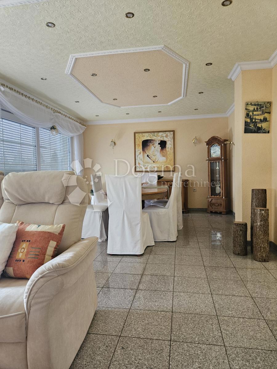 Casa Majerje, Petrijanec, 176m2