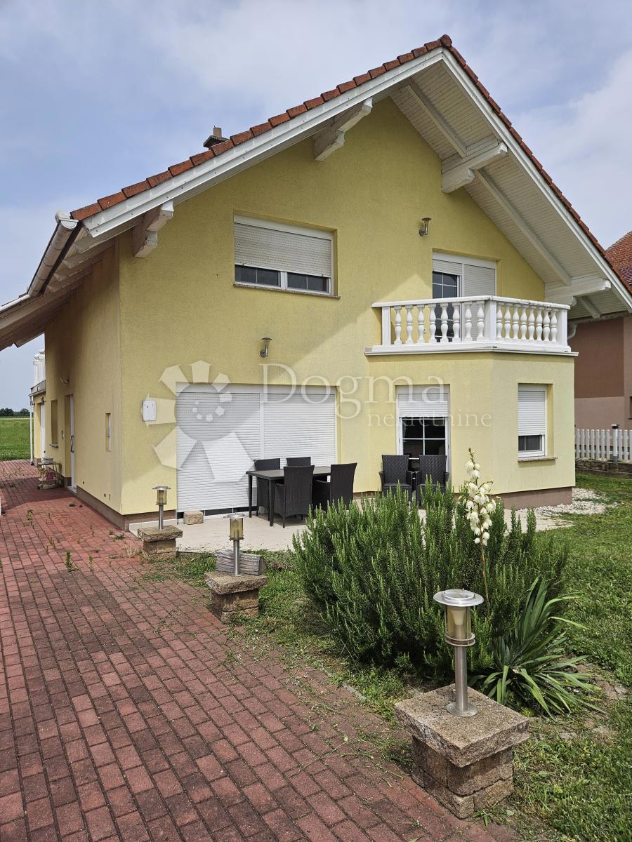 Casa Majerje, Petrijanec, 176m2