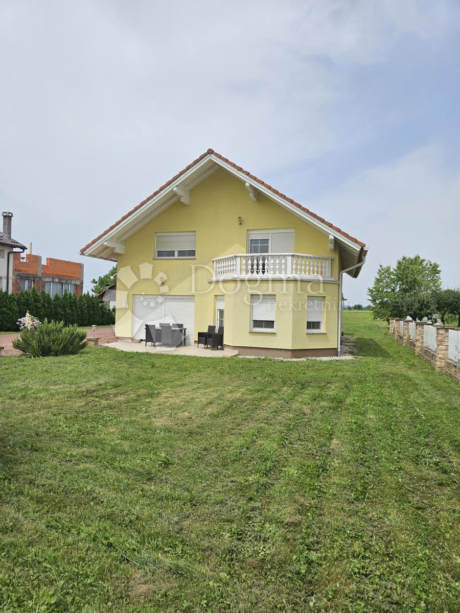 Casa Majerje, Petrijanec, 176m2