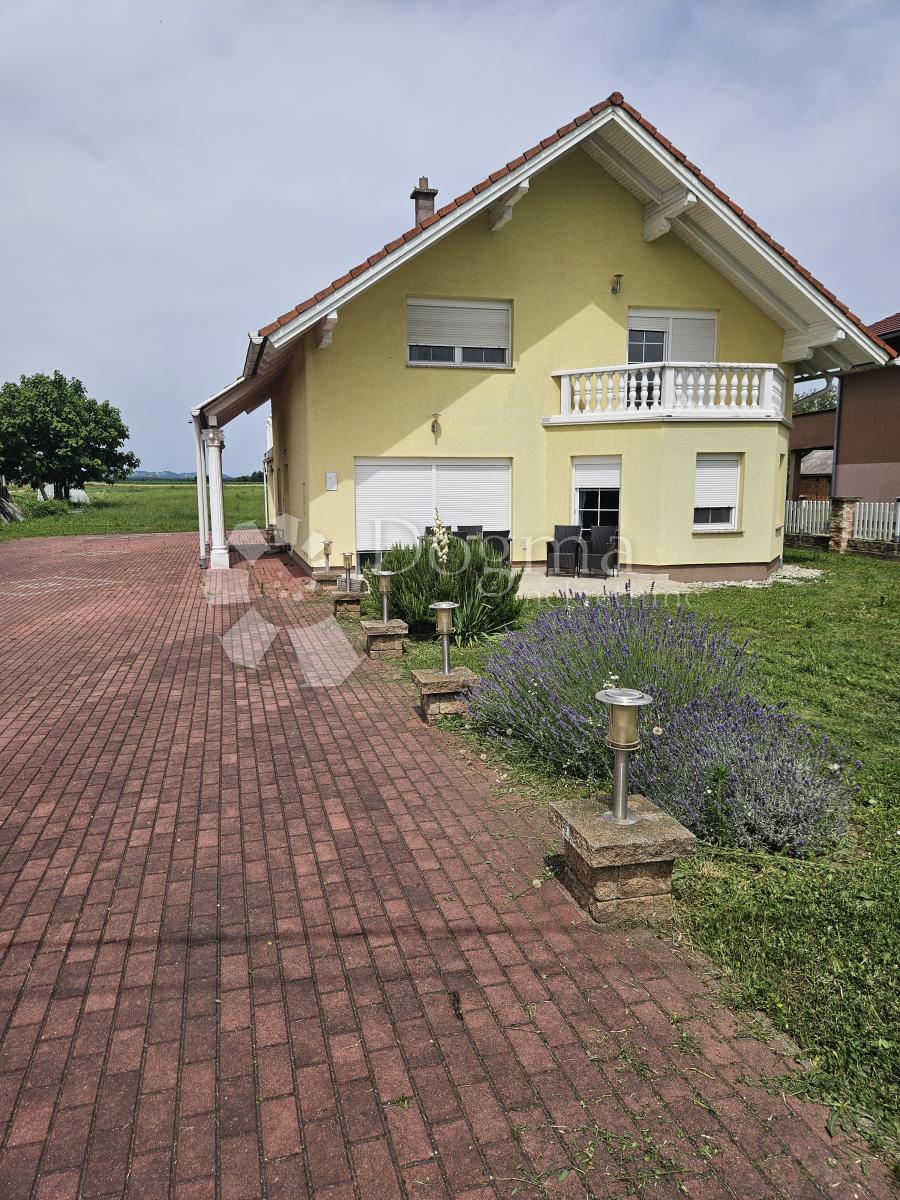 Casa Majerje, Petrijanec, 176m2