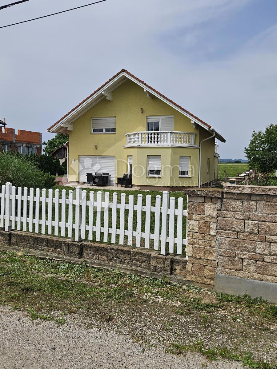 Casa Majerje, Petrijanec, 176m2