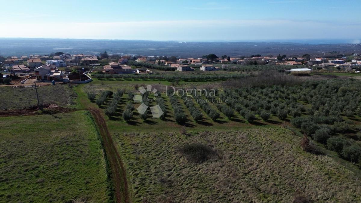 Terreno edificabile Kaštelir, Kaštelir-Labinci, 599m2