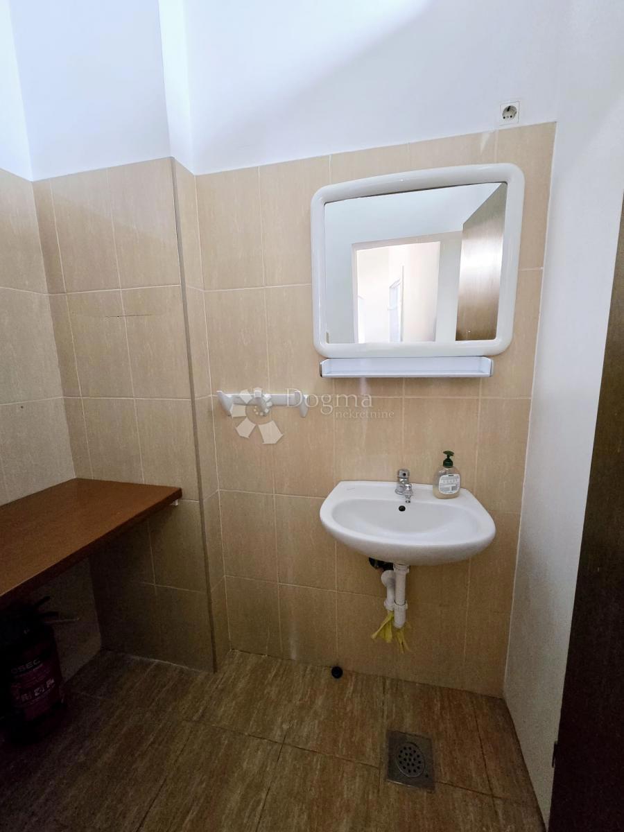 Locale commerciale Čulinec, Donja Dubrava, 97,83m2