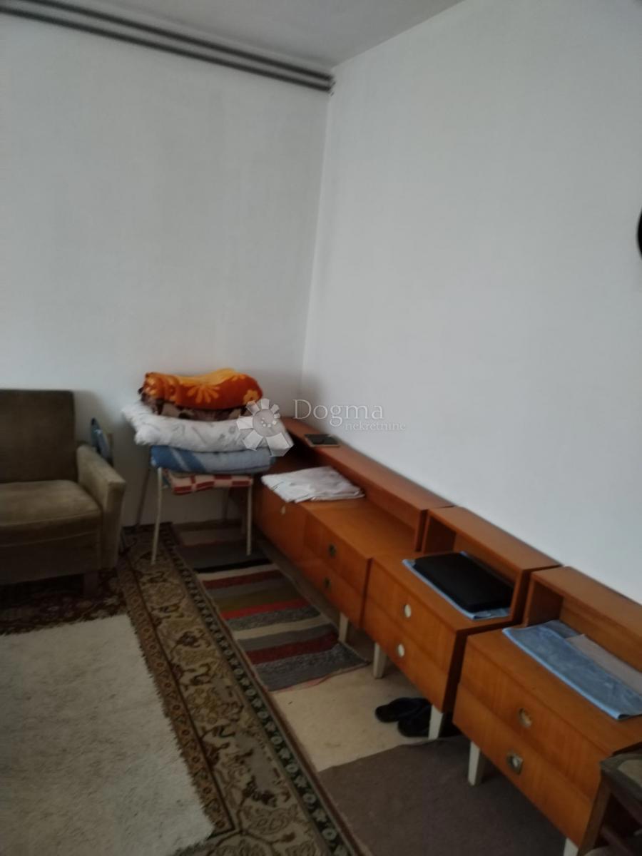 Casa Popović Brdo, Karlovac - Okolica, 260m2