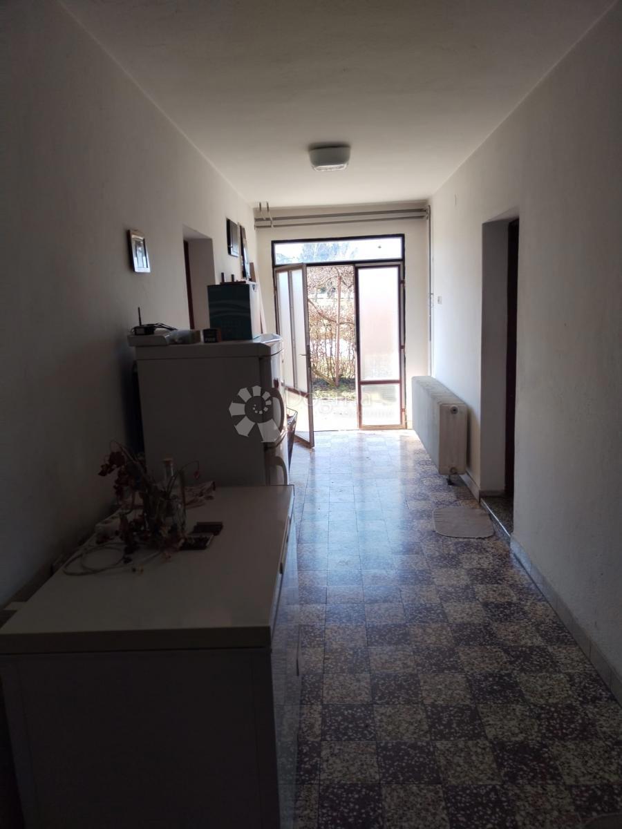 Casa Popović Brdo, Karlovac - Okolica, 260m2