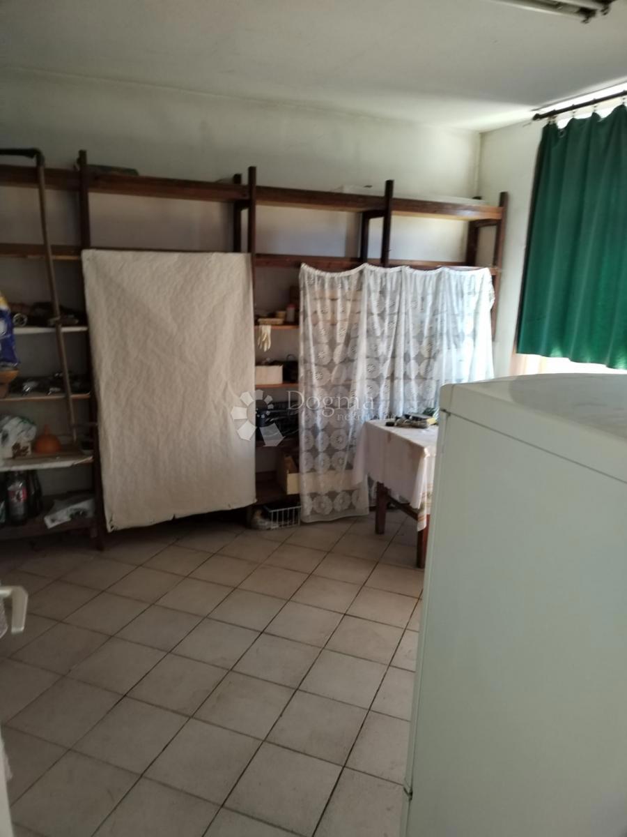 Casa Popović Brdo, Karlovac - Okolica, 260m2