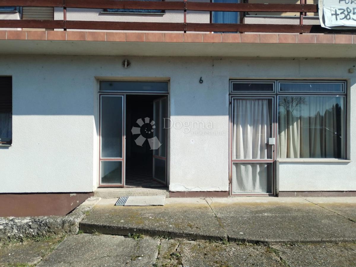 Casa Popović Brdo, Karlovac - Okolica, 260m2