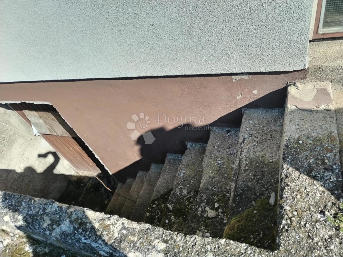 Casa Popović Brdo, Karlovac - Okolica, 260m2