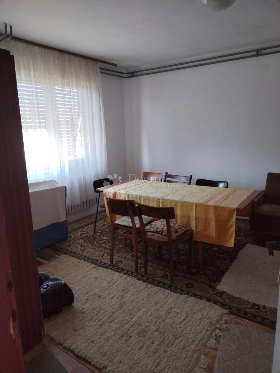 Casa Popović Brdo, Karlovac - Okolica, 260m2