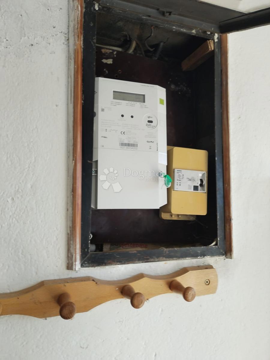 Casa Popović Brdo, Karlovac - Okolica, 260m2