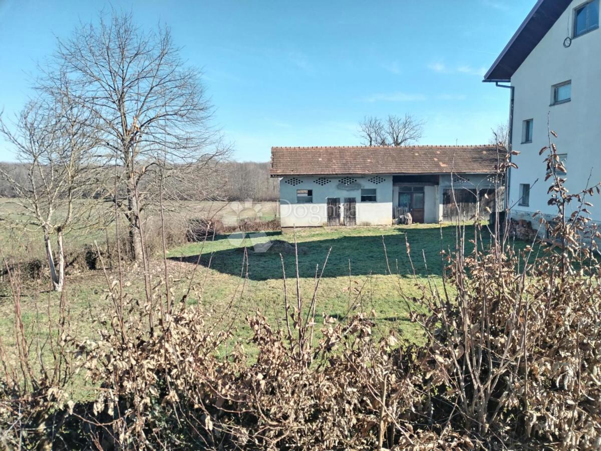 Casa Popović Brdo, Karlovac - Okolica, 260m2