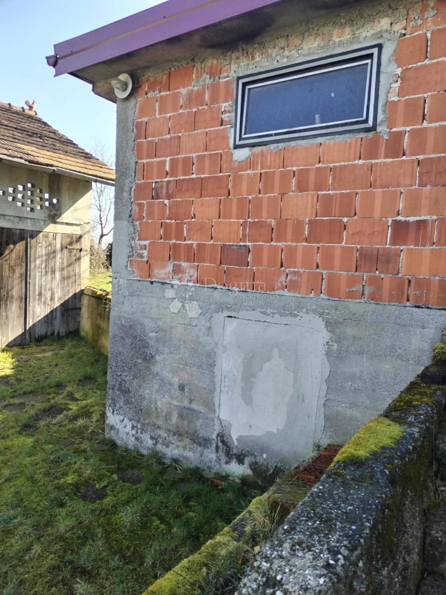 Casa Popović Brdo, Karlovac - Okolica, 260m2