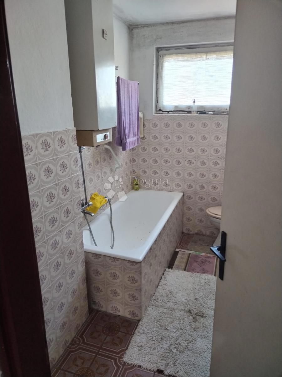 Casa Popović Brdo, Karlovac - Okolica, 260m2