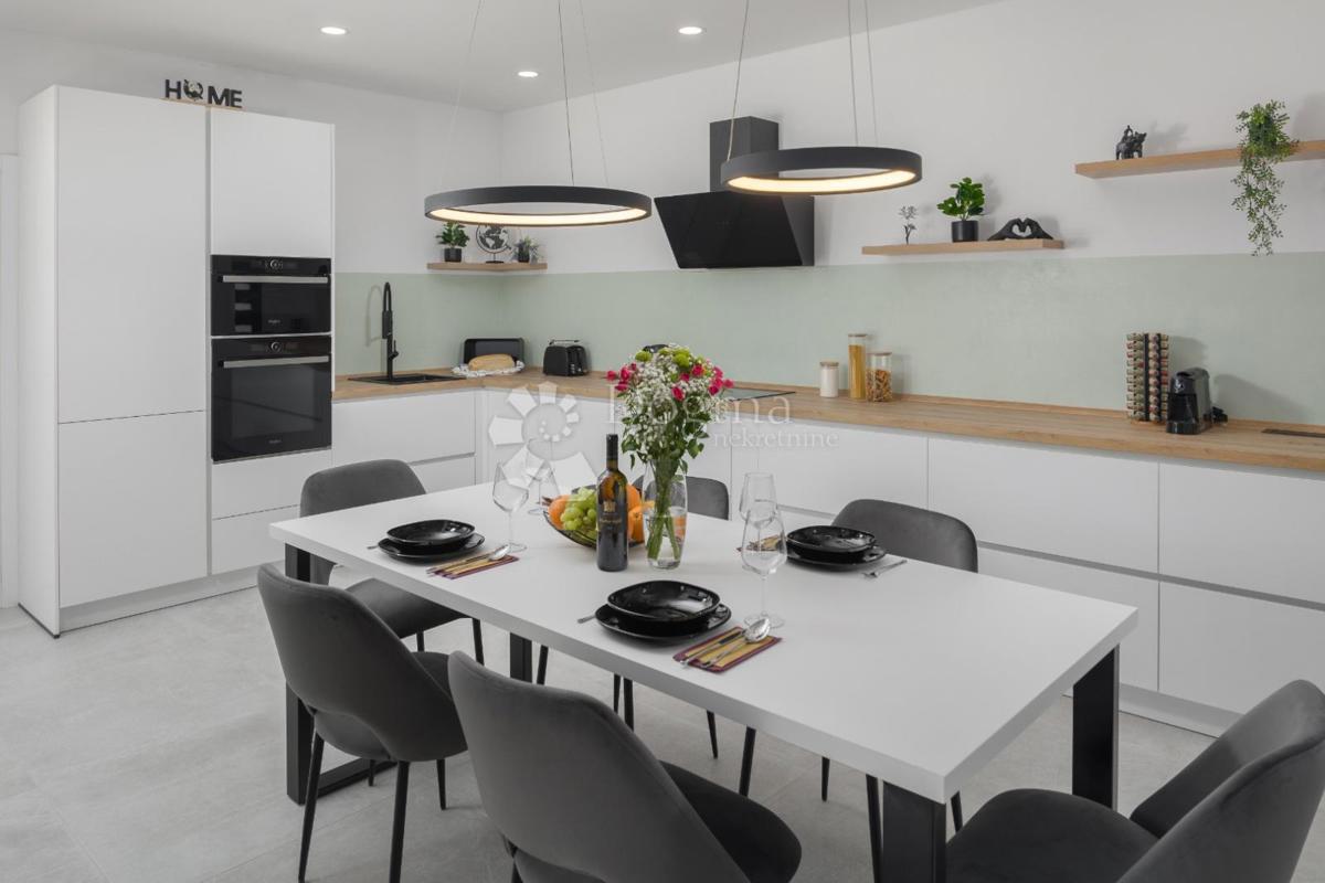 Casa Sveti Petar u Šumi, Sveti Petar U Šumi, 156m2