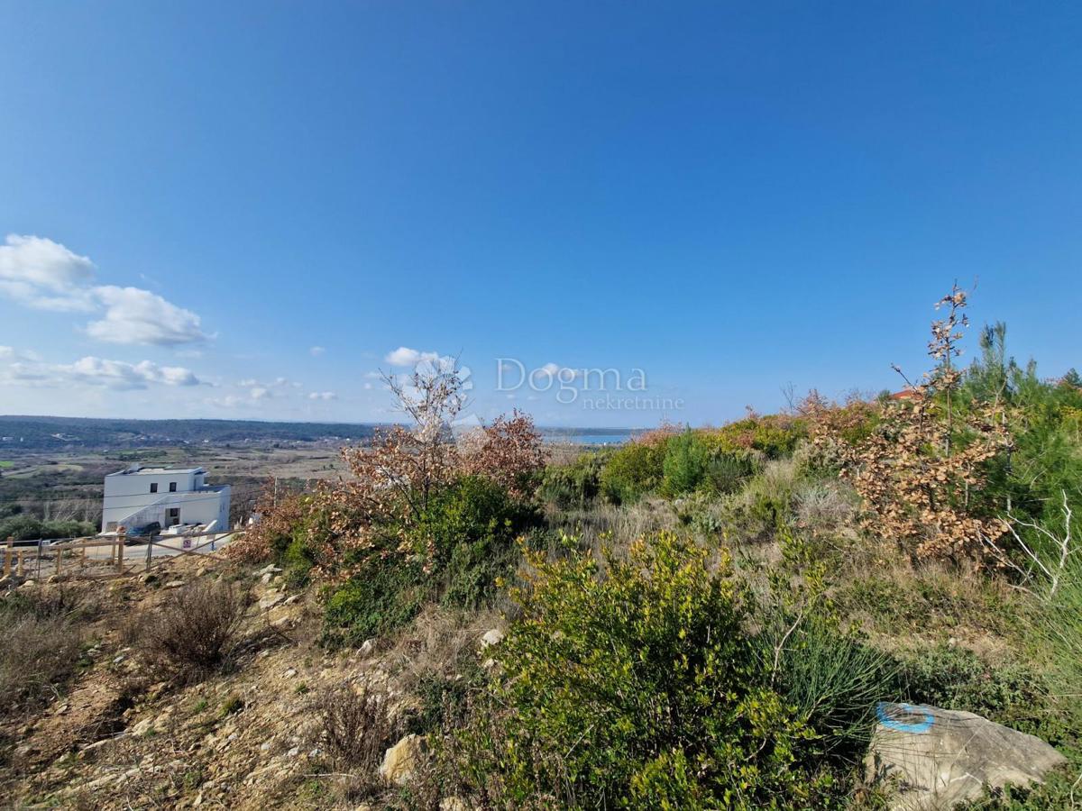 Terreno edificabile Radovin, Ražanac, 500m2