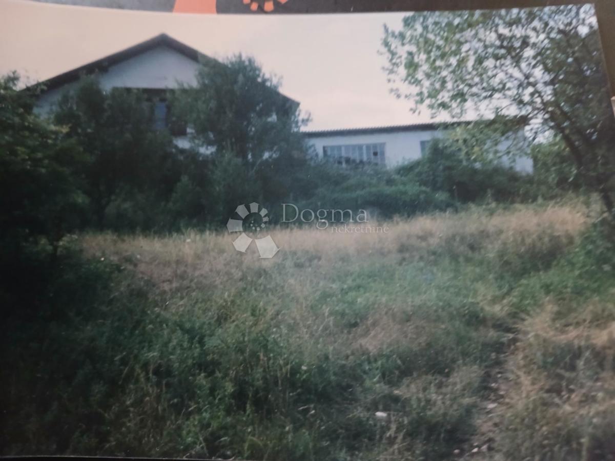 Locale commerciale Nebljusi, Donji Lapac, 400m2