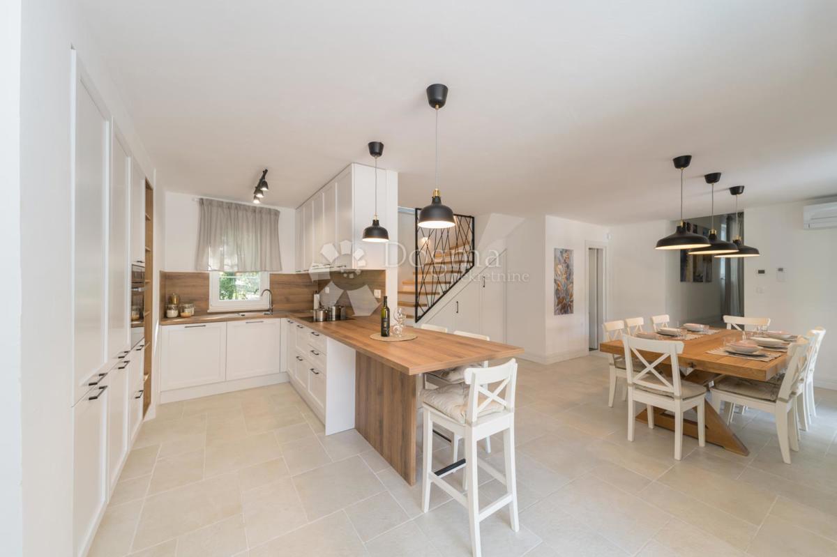 Casa Vižinada, 250m2