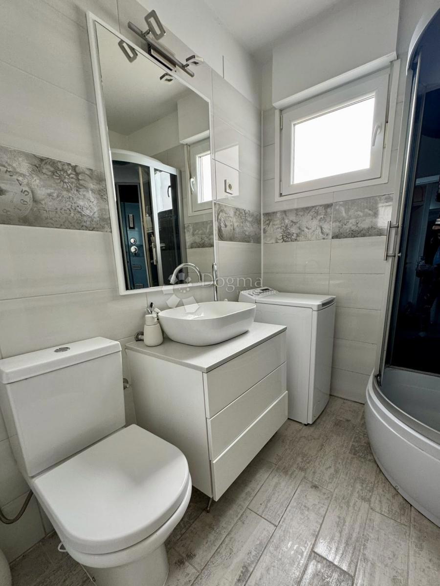 Allogio Turnić, Rijeka, 64m2