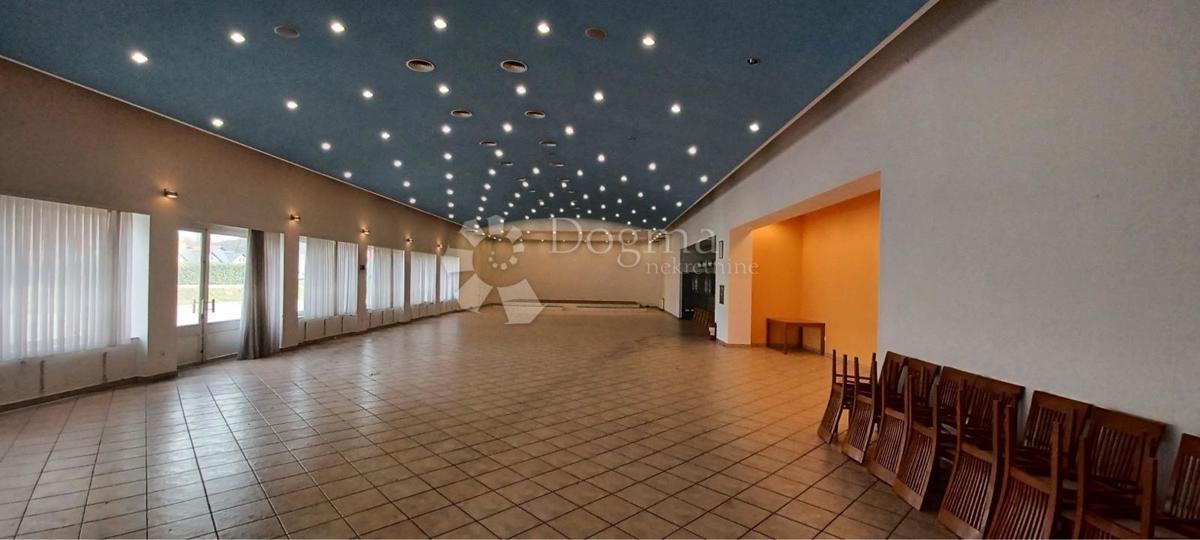 Locale commerciale Sveti Križ Začretje, 1.143m2
