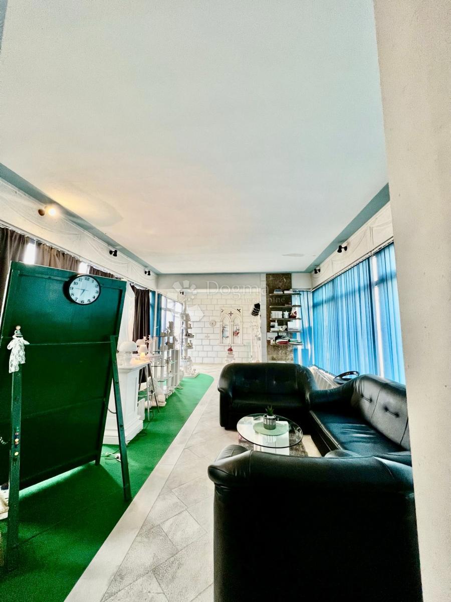 Locale commerciale Strožanac, Podstrana, 82,60m2