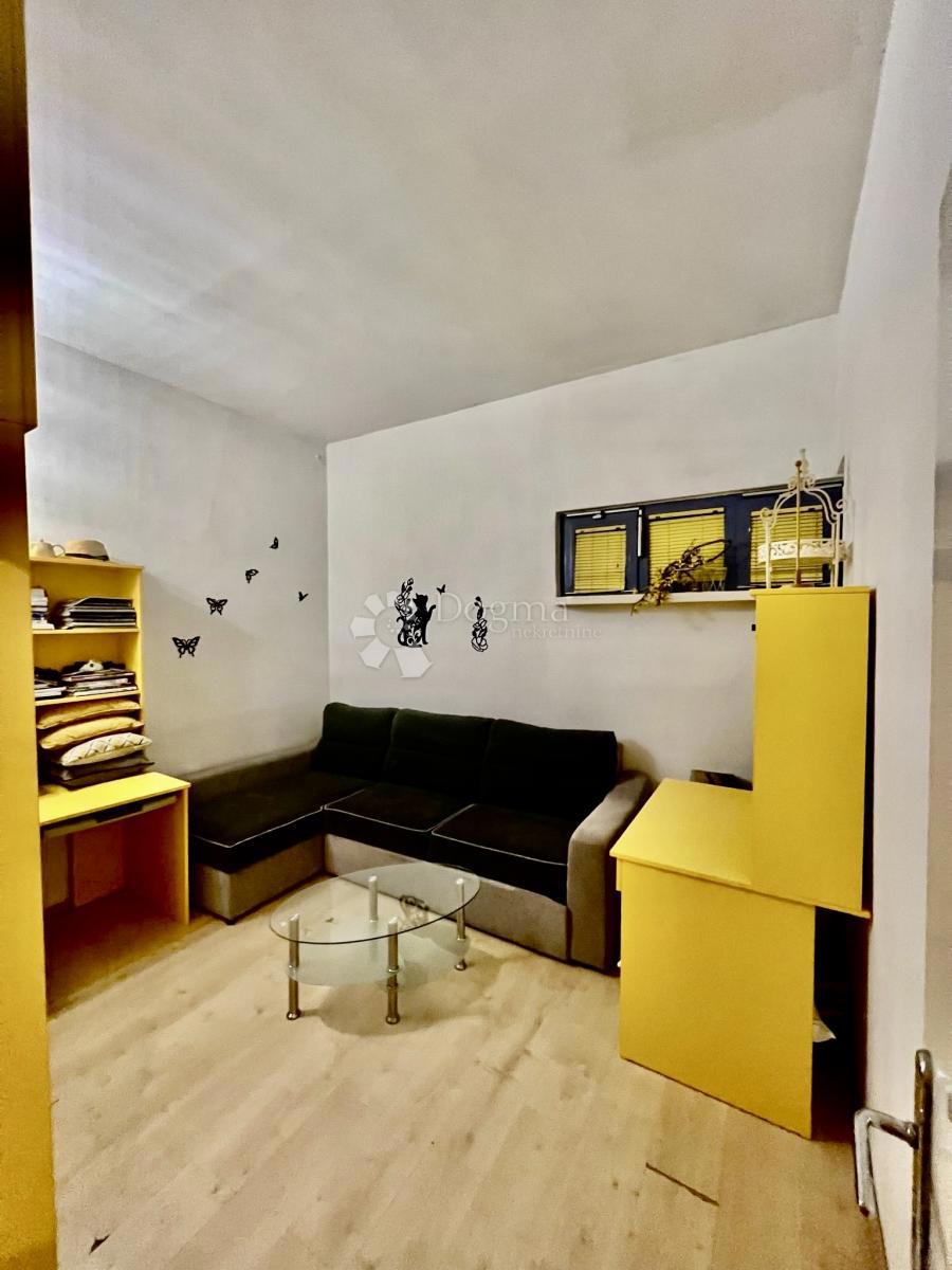 Locale commerciale Strožanac, Podstrana, 82,60m2