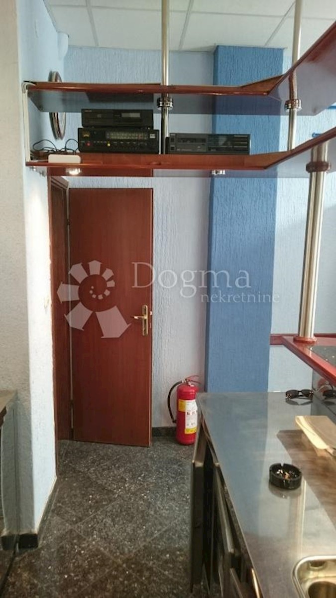 Locale commerciale Senj, 30m2