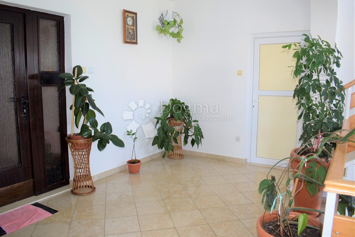 CASA A 1230 € AL m2 A SOLI 250 METRI DAL MARE