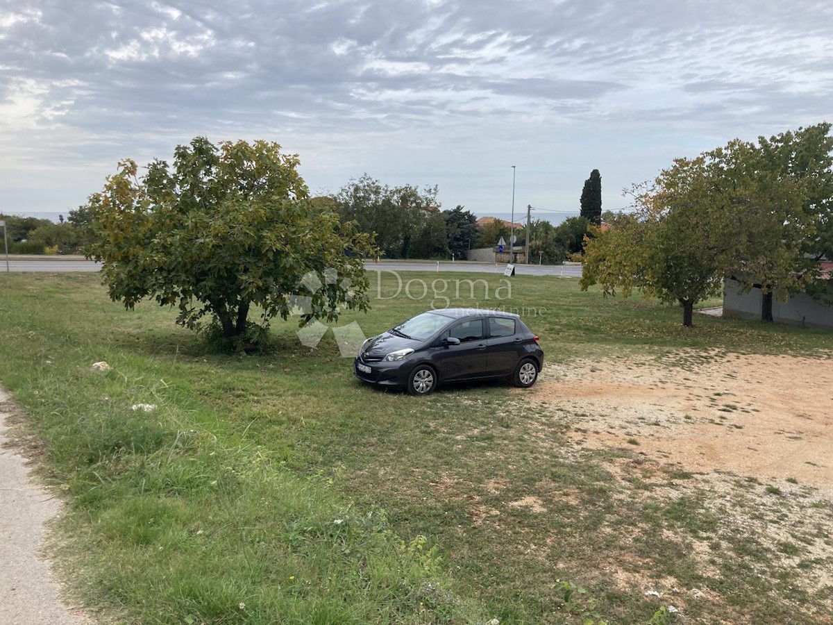 TERRENO EDIFICABILE A 100M DAL MARE - GRANDE POTENZIALE