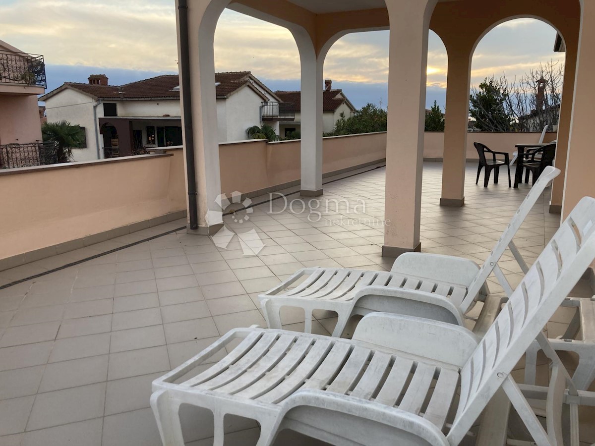 CASA CON RISTORAZIONE - OPPORTUNITÀ PER INVESTIMENTO!