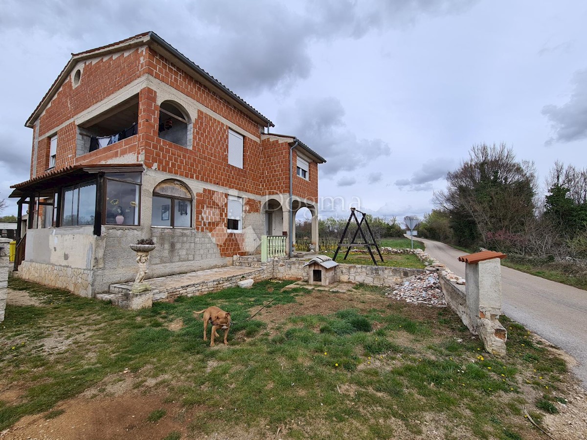 CASA ALTA ROHBAU CIRCONDATA NELLA NATURA!